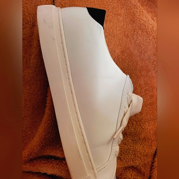 kate spade White and Black Low-Top Sneakers with Textured Leather With Box - Picture 6 of 9